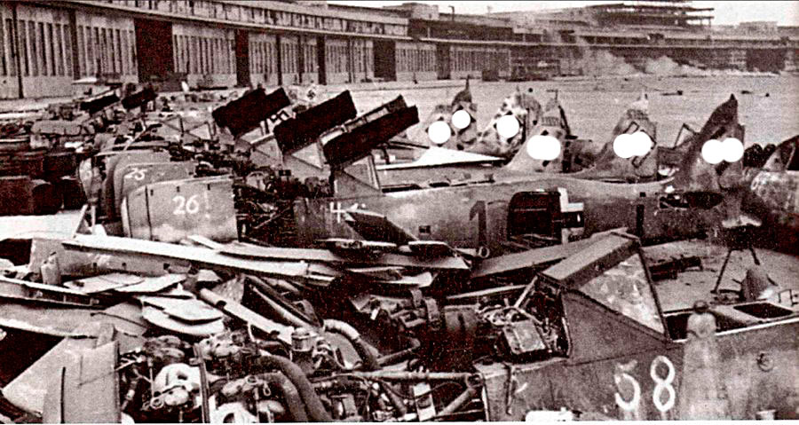 Настоящее кладбище Fw-190 - аэродром Темпльхольф под Берлином.